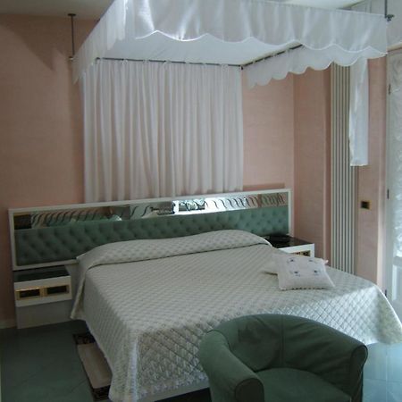 Hotel Matilde Marina di Massa Phòng bức ảnh