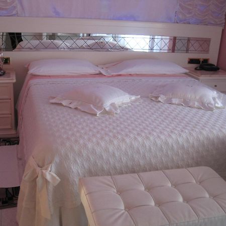 Hotel Matilde Marina di Massa Ngoại thất bức ảnh