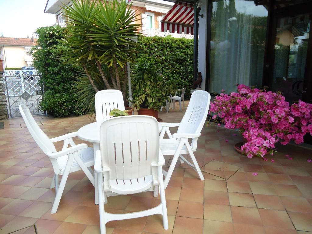 Hotel Matilde Marina di Massa Ngoại thất bức ảnh