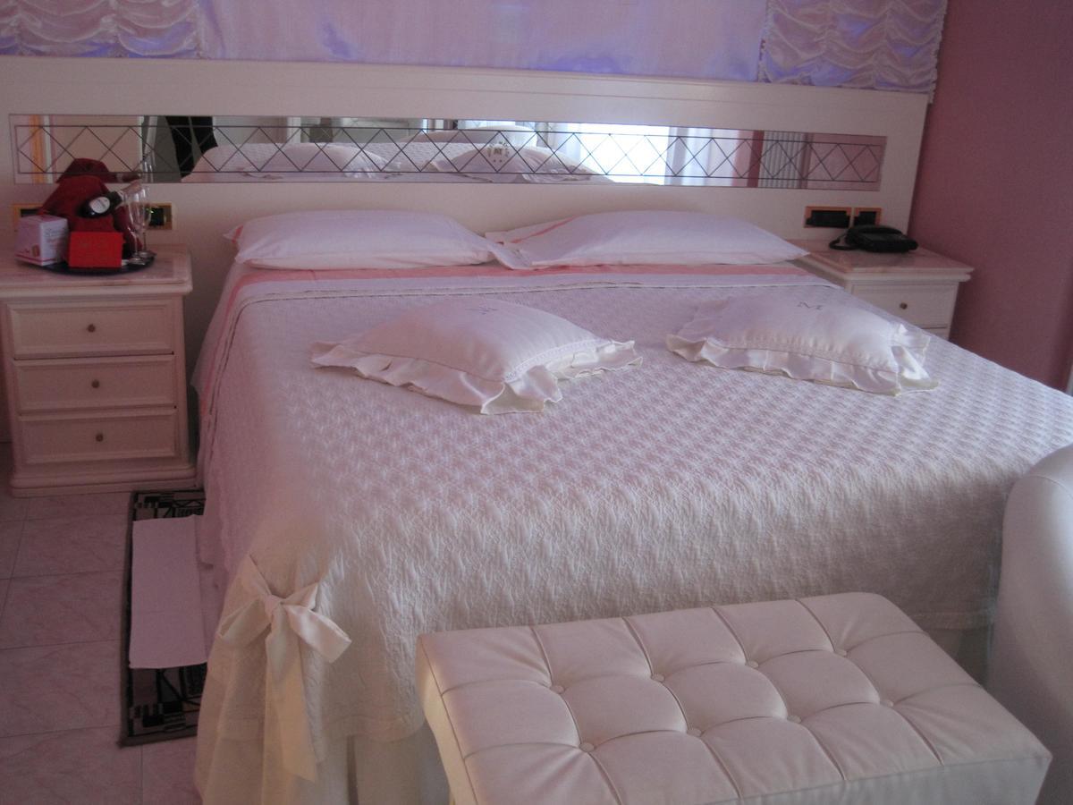 Hotel Matilde Marina di Massa Ngoại thất bức ảnh