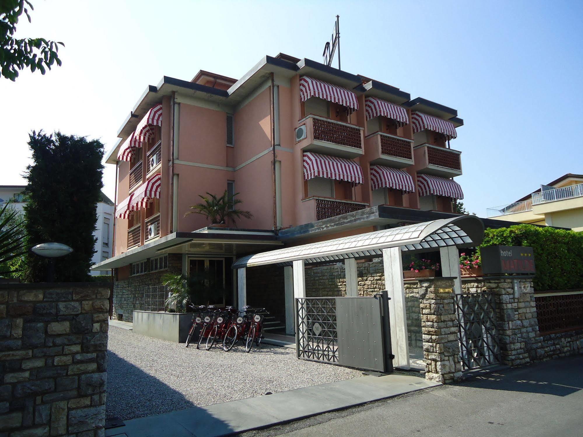 Hotel Matilde Marina di Massa Ngoại thất bức ảnh