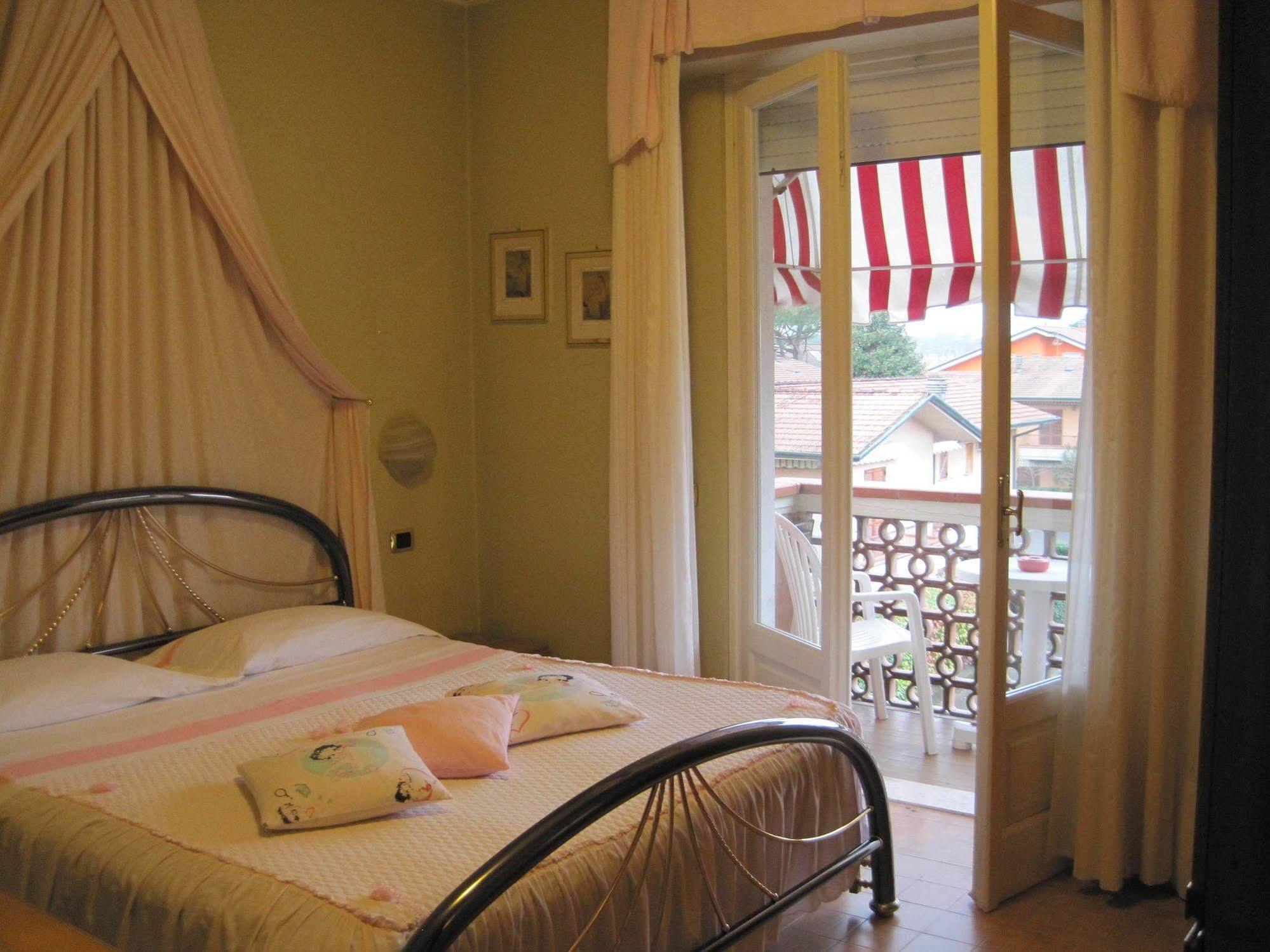 Hotel Matilde Marina di Massa Ngoại thất bức ảnh